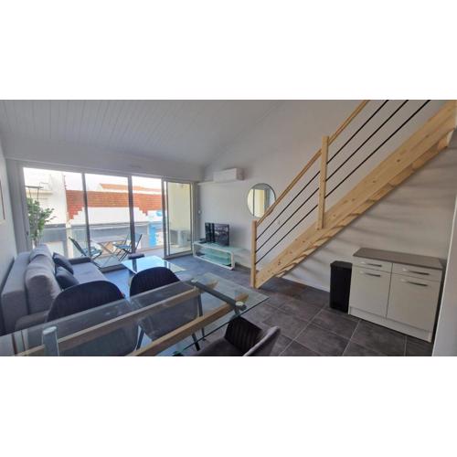 Appartement T2 avec Balcon, Parking Privée à 2min de la plage, Rue Piétonne