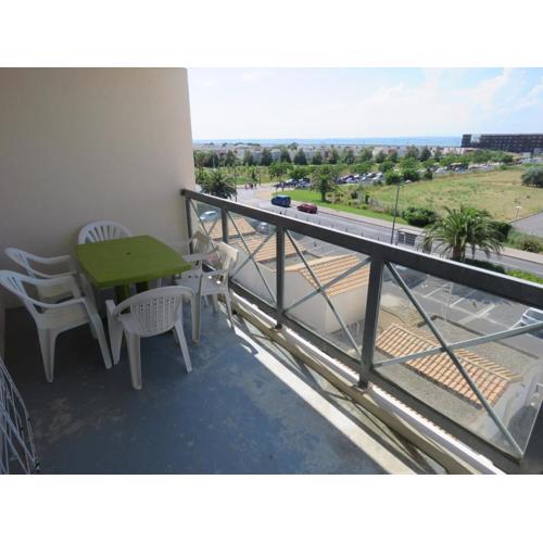 Appartement T2 Cabine avec Terrasse, Parking Privé et Proche Plage à Sète - FR-1-472-103