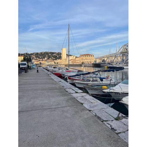 Appartement T2, climatisé, wifi, parking et piscine privés