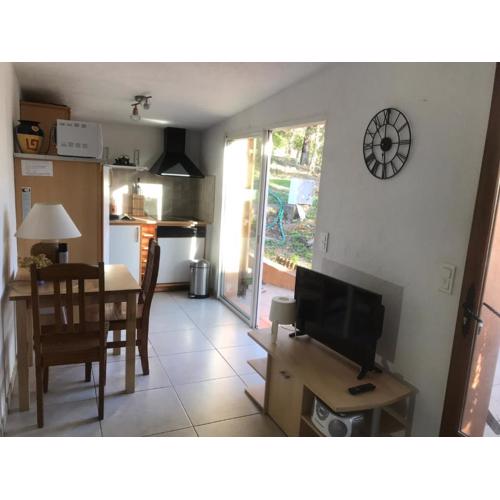 Appartement T2 independant dans mas isole
