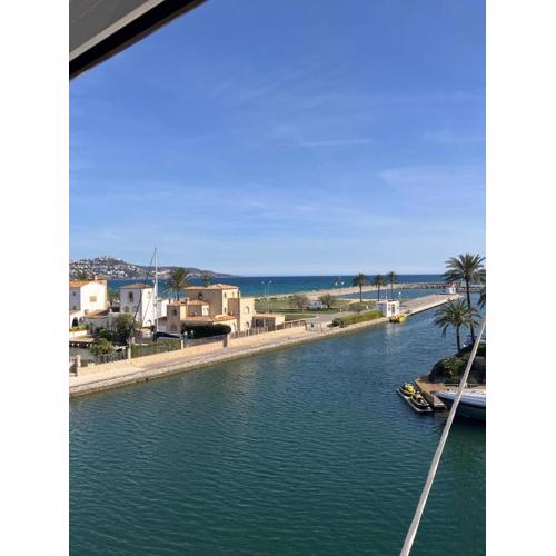 APPARTEMENT VUE MER Empuriabrava