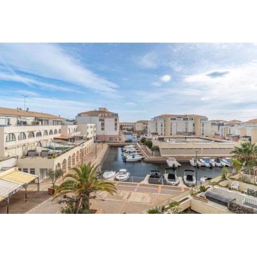 Appt t2 cabine clim parking privée vu mer