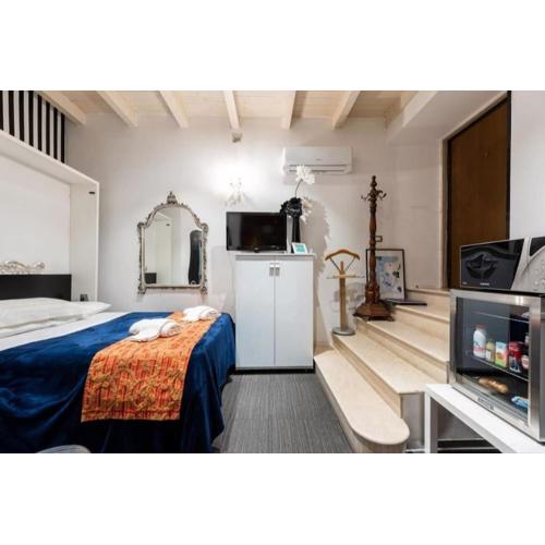 APT 2 in the historic center Bari