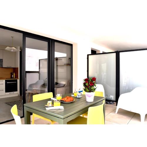 Apt confortable avec terrasse et parking