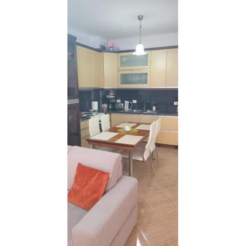 Apt modern,7 minutin dalla spiaggia