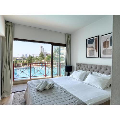 Aqua House Valentino
