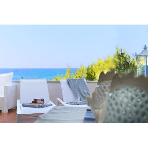 Aquarius Suite by Amarena Collection
