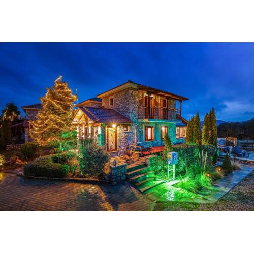 Arachova Mountain Villa