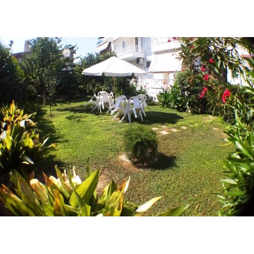 Araliki Apartments & Studios