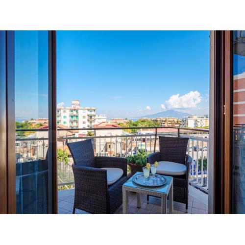 Aranci apt 67 - Sorrento centre and Vesuvius view