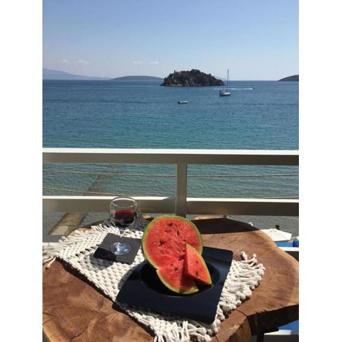 Arcadia Luxury Rooms Seaside Cuisine