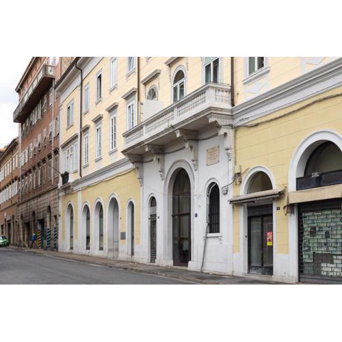 Arcobaleno Trieste Via Udine 19
