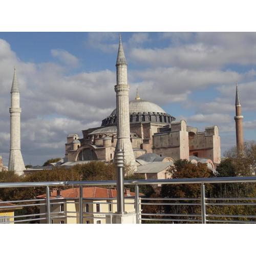 Ares Hotel