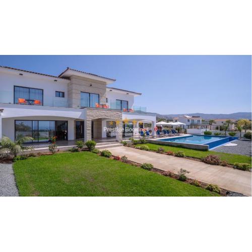 Aretousa Combination by Prestige Bookings