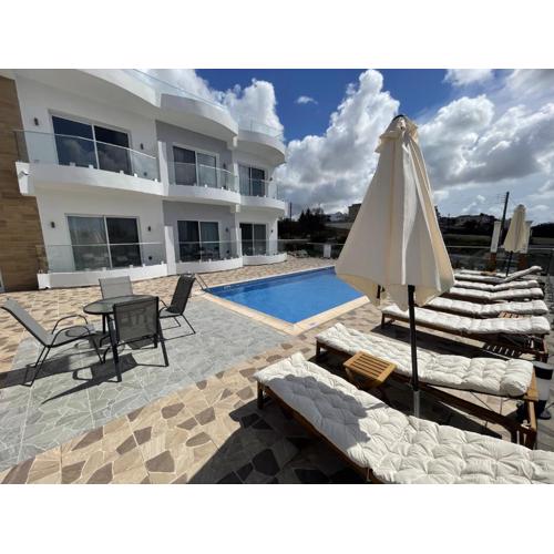 ARF Apartments - with Jacuzzi at the complex