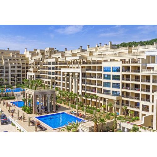 Argisht Partez 1BR with sea view and pool