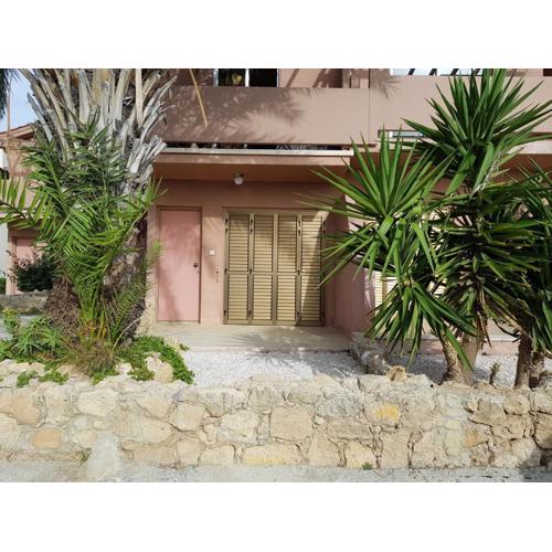 Ariadne apt 103 -300m from Lighthouse beach