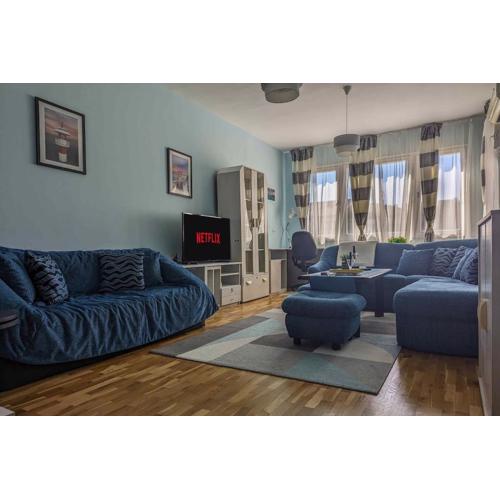 ARIAZapartment Spacious Family & HomeOffice Friendly