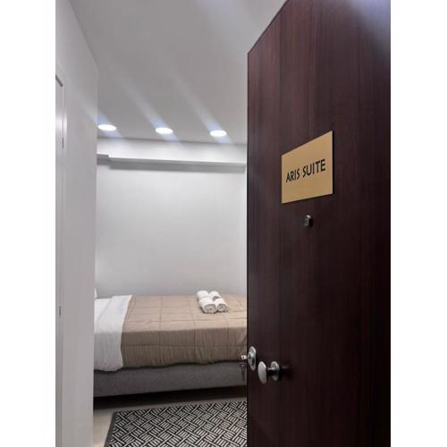 Aris Suite by Zeussuites