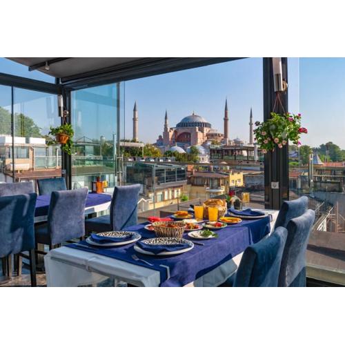 Aristocrat Hotel