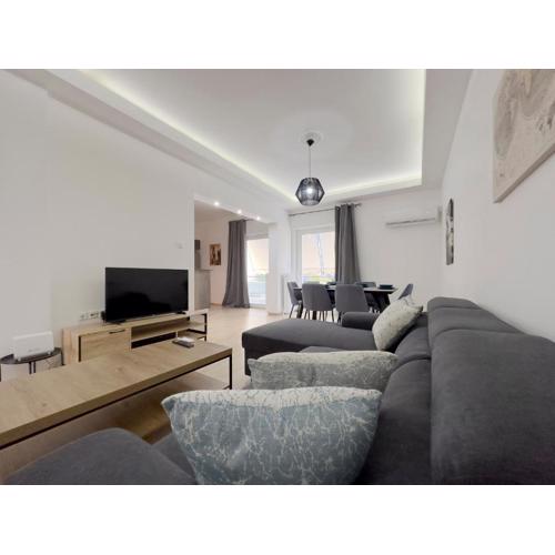 Aristotelous Spacious 109sqm apt in Athens