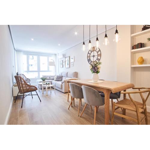 Arjona Riverside Central Deluxe by Valcambre