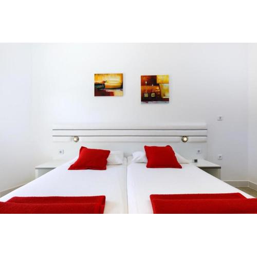 Ark Beach Apartments next to the beach in Stobre