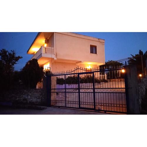 Arsen Apartments