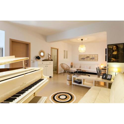 Art and Life Deluxe Piano House, Heraklion,Crete