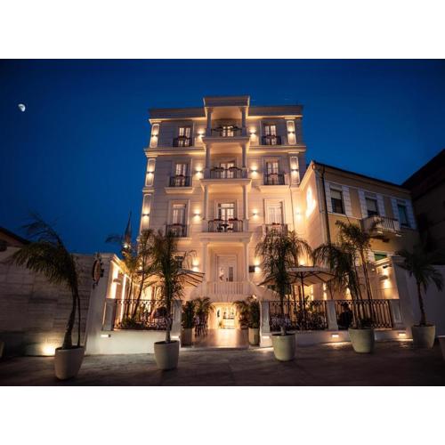 Art Gallery Boutique Hotel