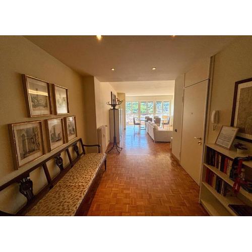 Art & Lake Apartment