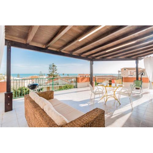 Artemide: Mansarda Vista Mare