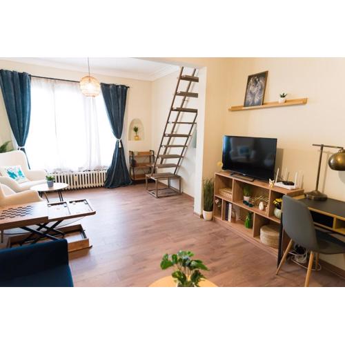 Artistic and cozy apartment in the center of Sofia