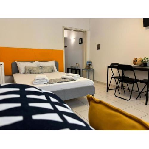 Artistic Flat Next to Historical center of Athens