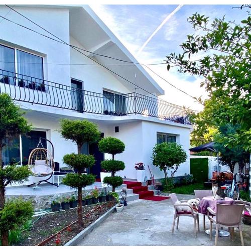 Artists Guest House