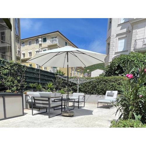 ArtSpace Location-Opatija-3 bedroom House with Rooftop Garden by Beach