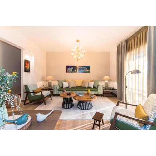 Artsy Spacious Cozy Apartment in Glyfada Center