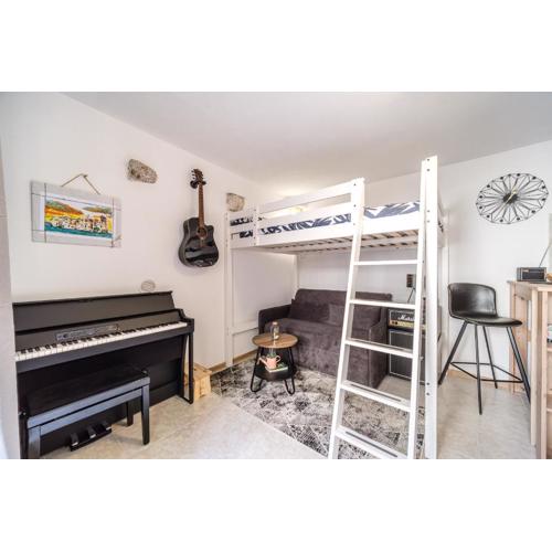 Aryjina kuća, mountain & seaview studio apartment - rooftop terrace