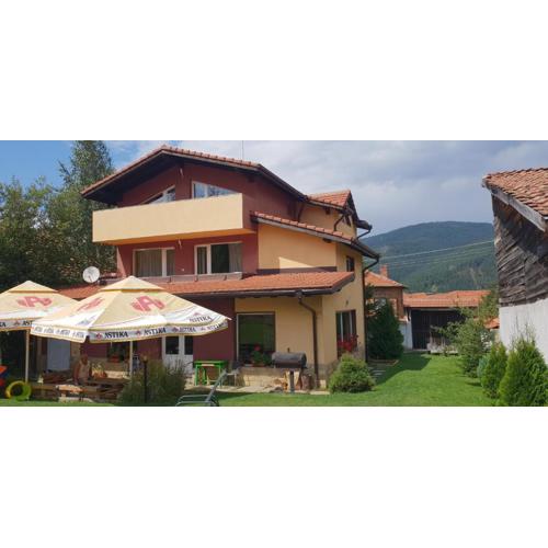 Ashkova House