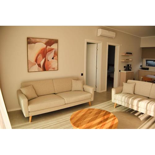 Ashta Suites - Villa Aura