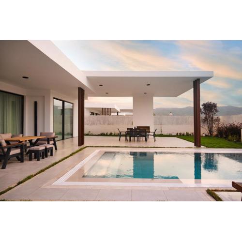 Ashta Suites / Color Block