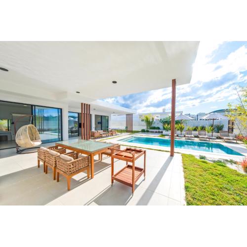 Ashta Suites / Zen Suite