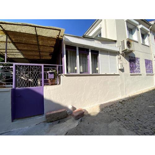 Asmalı bahçe Ayvalık müstakil ev