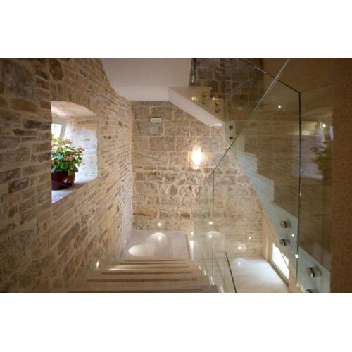 Aspalathos Residence
