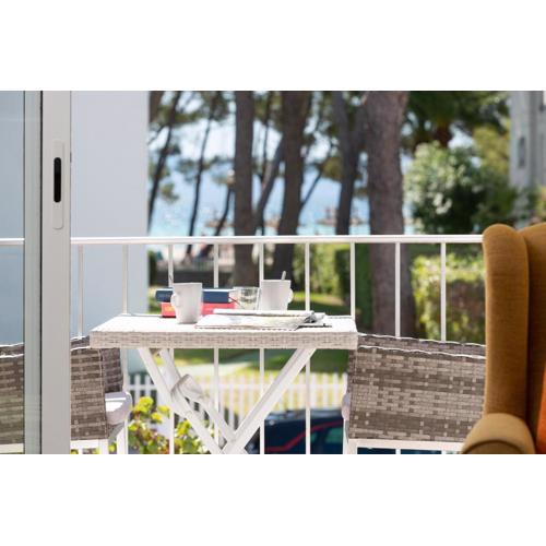 Assimetric, a solo 50 metros de la playa