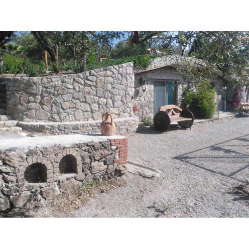 Assos Sivrice Deveboyun Misafir Evi