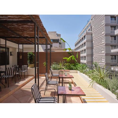 Astikon House