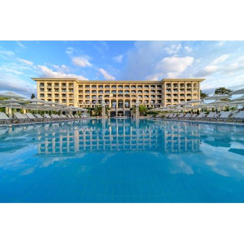 Astor Garden Hotel
