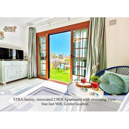 At the Beach, sunny bungalow & 2 heated pools, large terrace, in Costa Adeje