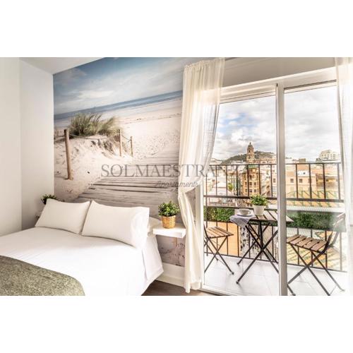 Atarazanas Apartment by Sol Maestranza